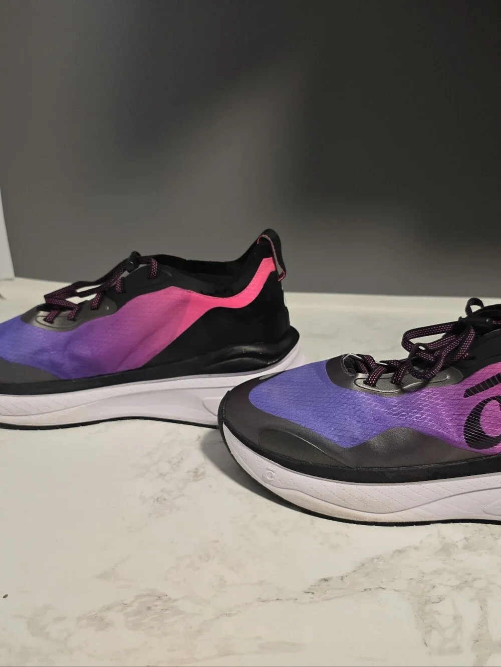Clove Alto Gradient Pink-Purple Women's Athletic Sneakers